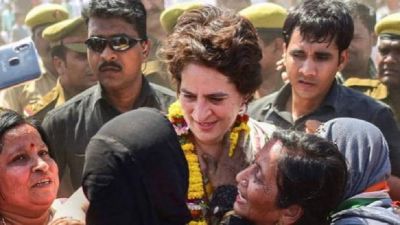 Unnao Case: Several girls took part in signature campaign, appreciated by Priyanka Vadra