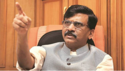 Sanjay Raut threatens Maharashtra Governor, says 'Thackeray tried to pull..'