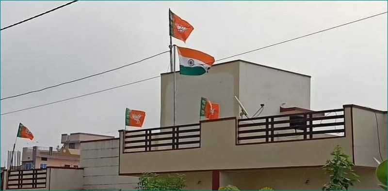 Madhya Pradesh: BJP flag flies higher than Tiranga at 75th Independence Day