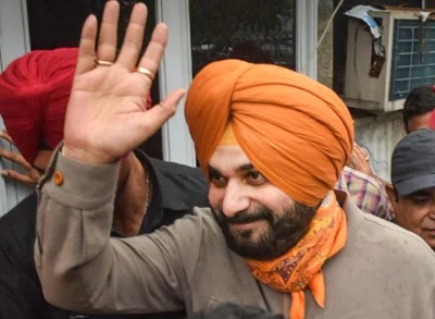 Sidhu's 'controversial' advisor Malvinder Singh resigns, there was a ruckus on these statements