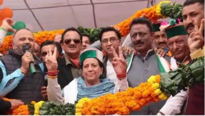 हिमाचल में सरकार बनाने की ओर कांग्रेस, भाजपा के 3 मंत्री चुनाव हारे, AAP की दुर्गति