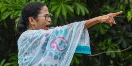 ममता ने बीजेपी पर साधा निशाना, कहा- 'बंगाल में लागू नहीं होने दूंगी नागरिकता'...