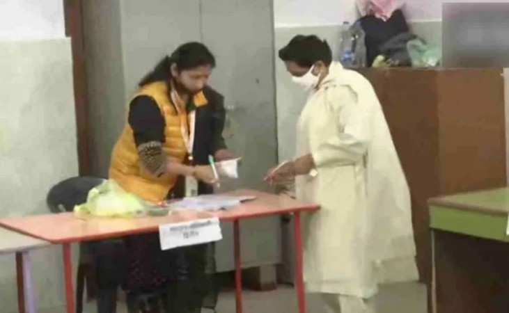 UP elections: Mayawati voted, said - Muslims will not vote for SP