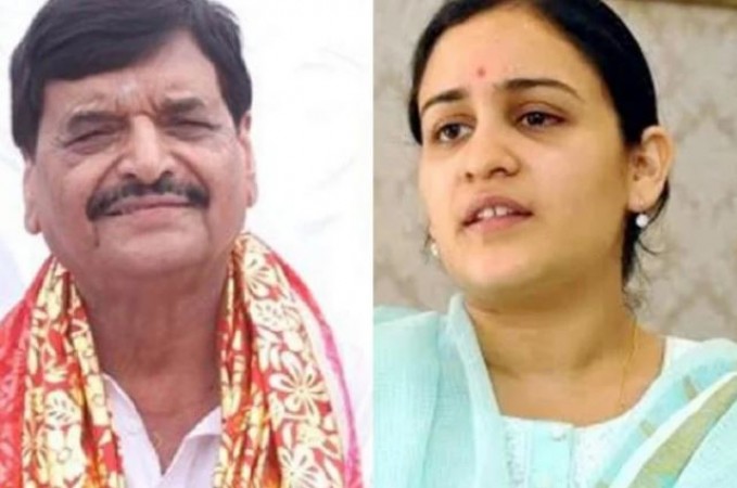 Shivpal's advice to Aparna Yadav- 'First work for party and then ask for tickets...