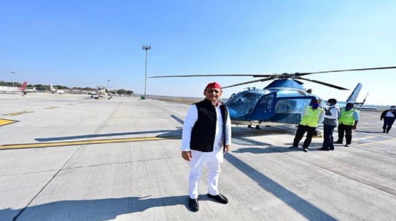 Akhilesh Yadav alleged that his helicopter stopped in Delhi