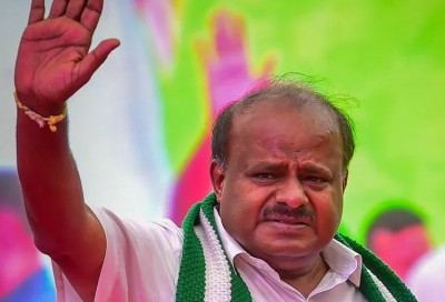 'If you have guts, show it by winning 5 seats..', Kumaraswamy challenges Siddaramaiah