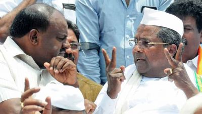 Is there is Congress hand behind Karnataka's political drama ?
