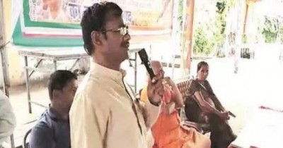 'Keep two boxes of stones and two pistols,' BJP MLA's advice to shopkeepers