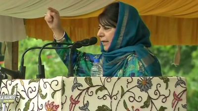 Mehbooba said this thing on  Article 35A, gave this big statement