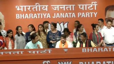 Another jolt to Mamata Banerjee, 17 TMC Parshad joins BJP