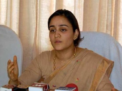 Yogi government gave Y class security to Mulayam's daughter Aparna