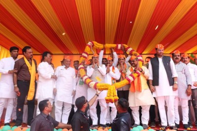 CM addresses public meeting in support of Indore mayoral candidate