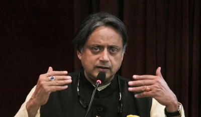 Tharoor reaches HC over PM's 'scorpion' statement, challenged lower court verdict