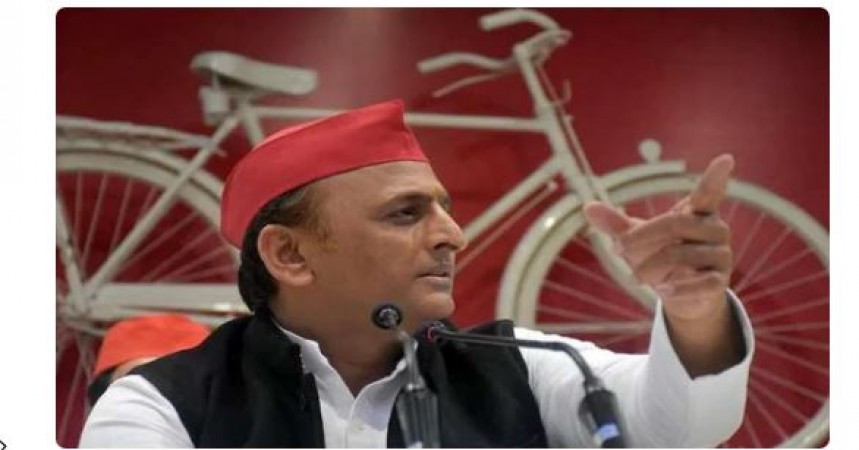 Akhilesh Yadav lashed out at the BJP for the treatment in the hospital