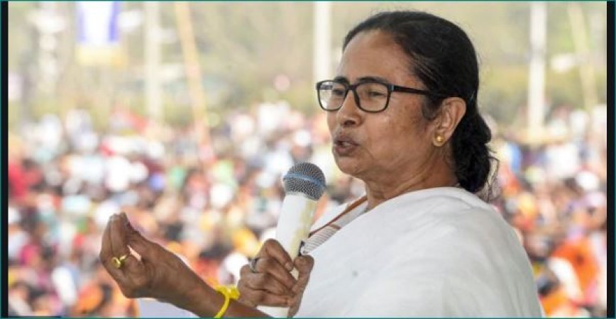 Mamata gives another blow to Congress