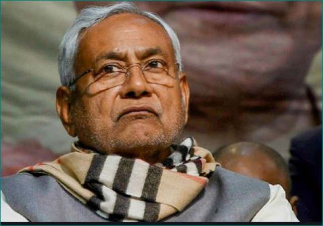 10 killed due to poisonous liquor, Opposition attacks CM Nitish