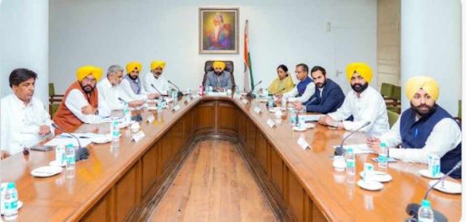 CM Bhagwant Mann holds first cabinet meeting, will give 25,000 government jobs in a month