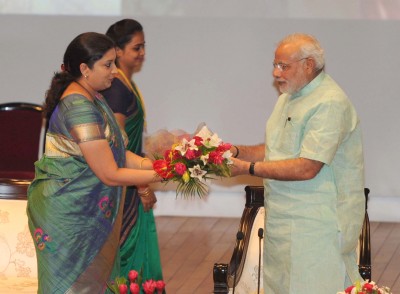From PM Modi to Scindia, these veteran leaders wished Smriti Irani on her birthday