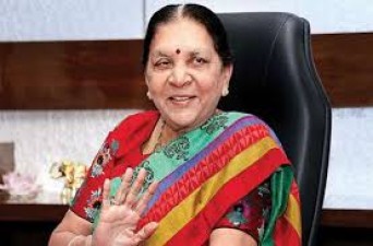 Governor Anandiben Patel extends wishes to workers on Labor Day