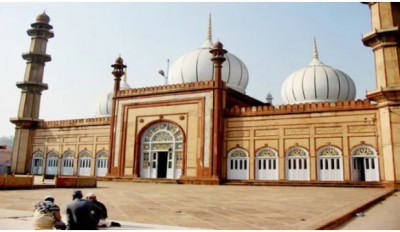 सार्वजनिक स्थान पर बनी है अलीगढ़ की जामा मस्जिद, तोड़कर हटाने की मांग