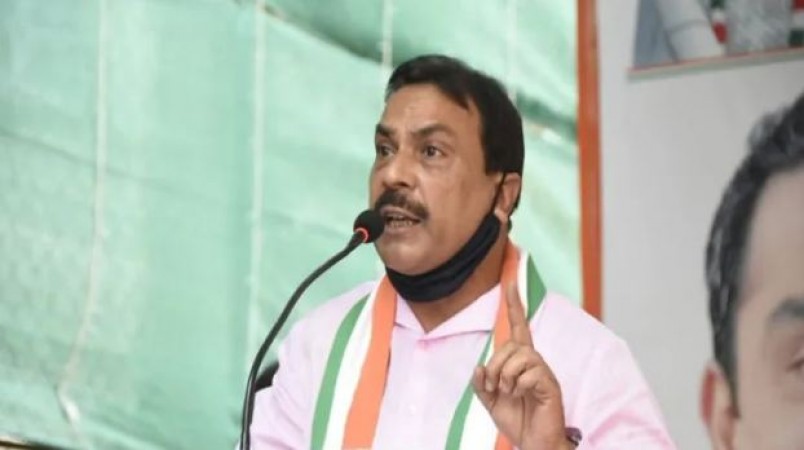 Maharashtra Congress President Mohammad Arif booked for molesting woman