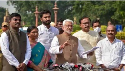 आंध्र प्रदेश के सियासी दलों का मामला राष्ट्रपति तक पहुंचा, YSR कांग्रेस के नेताओं ने की मुलाकात