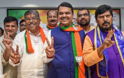 महाराष्ट्र: भाजपा कोर कमेटी की बैठक ख़त्म, शाम तक हो सकता है सरकार बनाने पर फैसला
