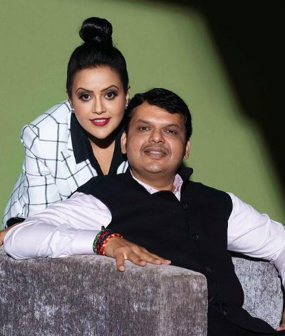 देवेंद्र फडणवीस की पत्नी ने सोशल मीडिया पर मचाया धमाल, गाया 'Manike Mage Hithe' का हिंदी वर्जन