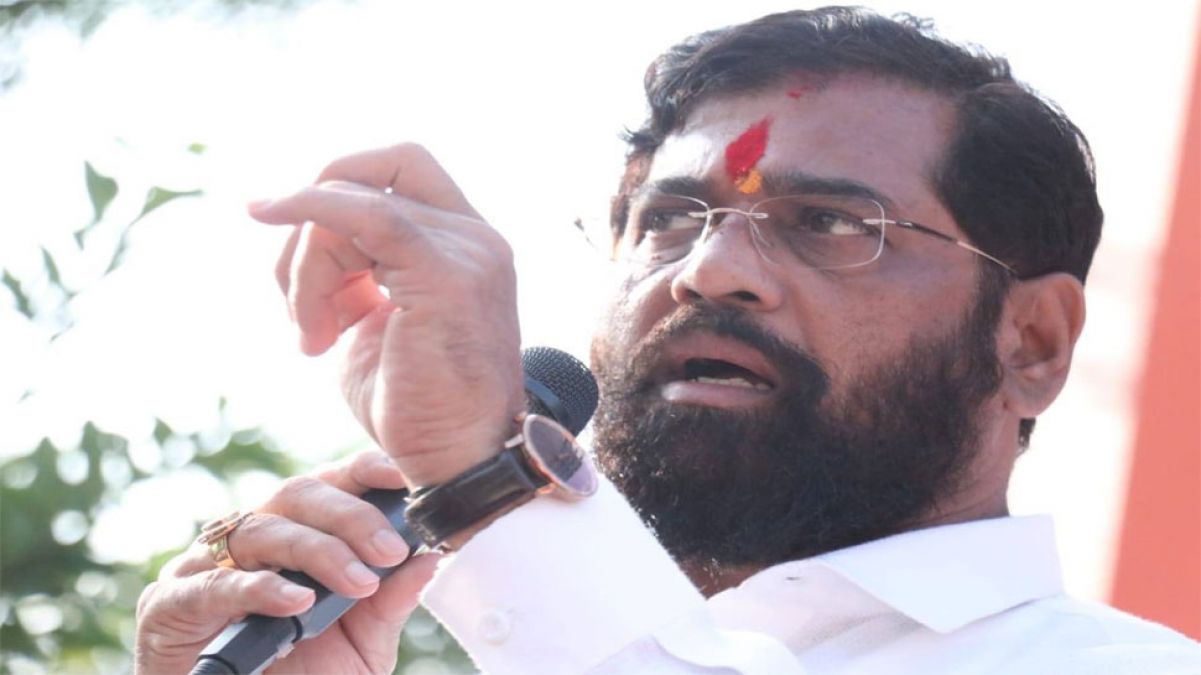 Meeting of Shiv Sena MLAs continues, name of Eknath Shinde surfaced for CM post