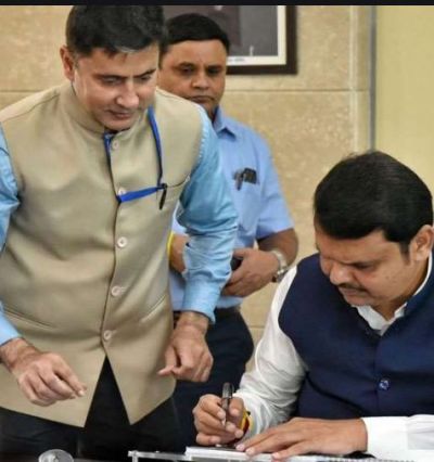 Fadnavis takes charge as CM amid political tussle, Chief Minister Relief Fund check signed