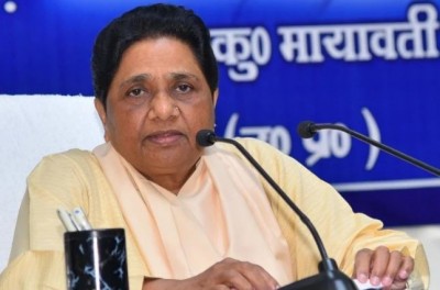 Mayawati enters UP election riots, attacks BJP-SP in first rally