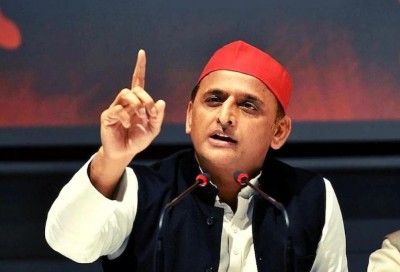 Akhilesh promises people: 'If govt is formed, they will give laptops to youth again...'