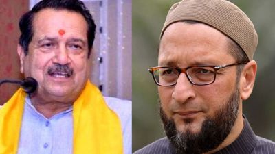 Rashtriya Muslim Manch chief Indresh Kumar calls Owaisi as 'Mental'