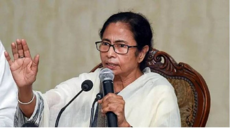 Hindus massacre in Bangladesh, CM Mamata alerts her officials