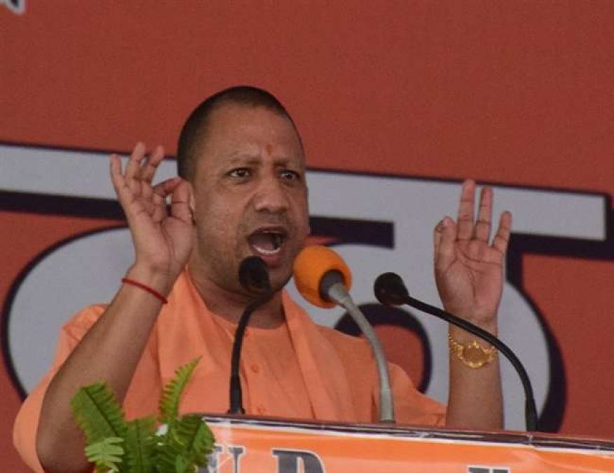CM Yogi's instruction to police, 'if mobile is seen in place of a stick in the hand of a soldier ....'
