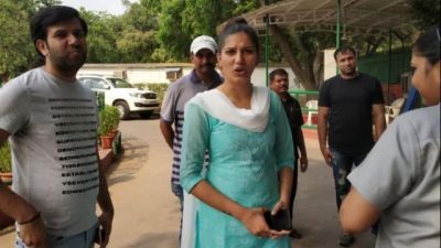 Haryana elections:Sapna Chaudhary embarrasses BJP,  campaigned for rival party candidate