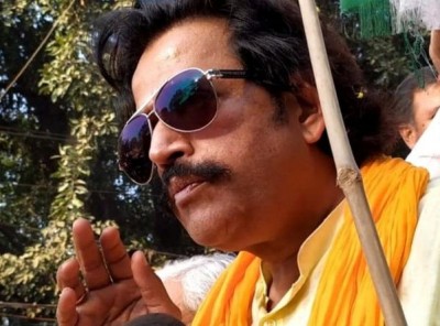 बिहार चुनाव: बक्सर रोड शो में पहुंचे रवि किशन, कहा- जो गलती करेगा वो जेल जाएगा