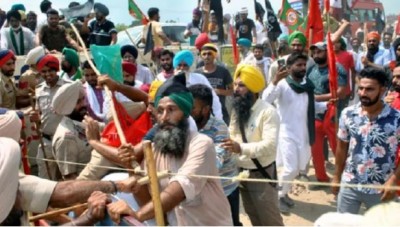 शिअद प्रमुख सुखबीर सिंह बादल की रैली पर किसानों का हमला.., फेंके पत्थर, गाड़ियां तोड़ीं