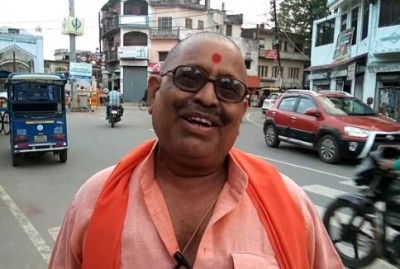 Shiv Sena leader Santosh Dubey calls Kangana 'Nachania'