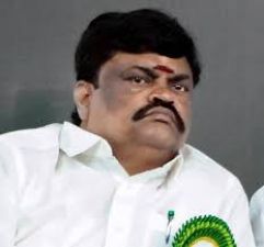 Tamil Nadu: Minister appeals people to beat Congress MP with slippers