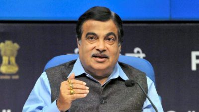 Big announcement by Nitin Gadkari, now contractors who build bad roads will also be fined