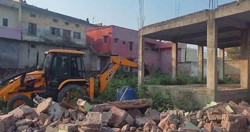 'SP office' in Mulayam's stronghold demolished, case pending in HC