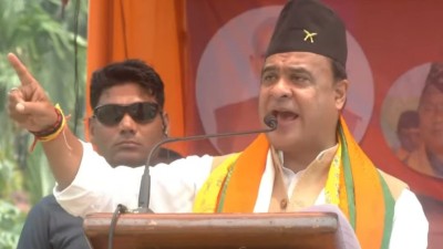 गोरूबथान में असम के मुख्यमंत्री हिमंता की जनसभा, कहा बंगाल में 200 सीट लाकर डबल सेंचुरी लगाएगी BJP