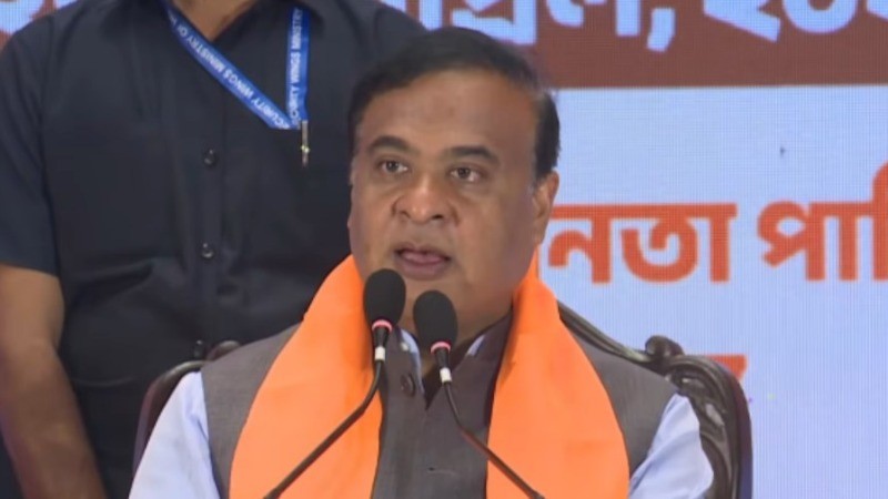असम के मुख्यमंत्री हिमंता की कोलकाता में प्रेस वार्ता, पश्चिम बंगाल में 200 सीटें जीतने का किया दावा