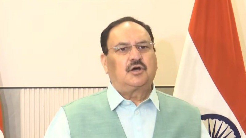 राहुल गांधी के धरने पर जेपी नड्डा का तंज, सुर्खियों में बने रहने के लिए कैमरा केंद्रित ड्रामा