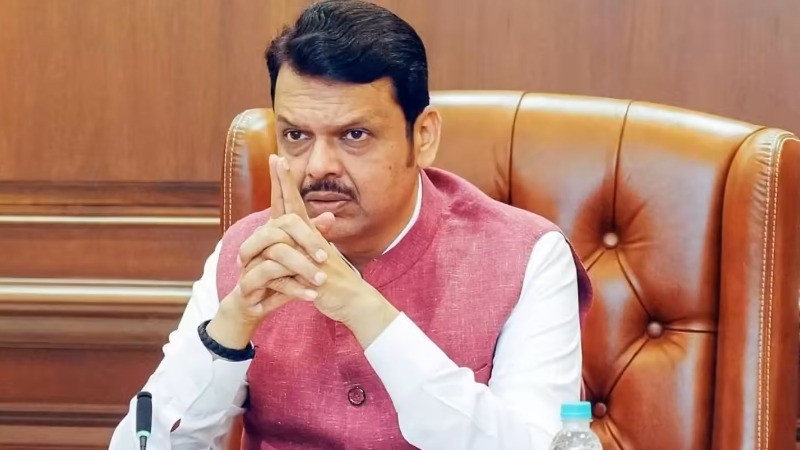 कांग्रेस-AIMIM के साथ गठबंधन पर भड़के फडणवीस, तुरंत तोड़ने का आदेश