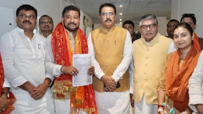 बांकीपुर उपचुनाव के लिए भाजपा उम्मीदवार अभिषेक कुमार बंटी ने भरा नामांकन, NDA के शीर्ष नेता रहे मौजूद
