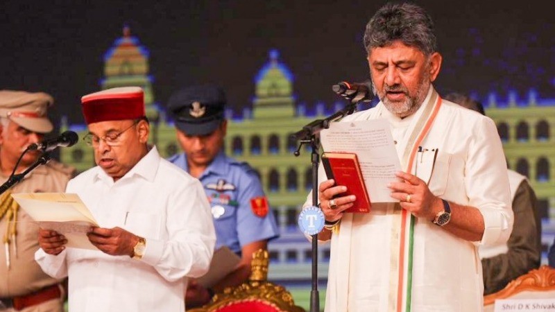 कर्नाटक को मिला नया मुख्यमंत्री, डी.के. शिवकुमार ने संभाली प्रदेश की कमान, डॉ. जी. परमेश्वर बने नए उपमुख्यमंत्री