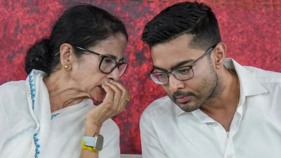 सूत्रों के अनुसार TMC का कांग्रेस में हो सकता है विलय, ममता बनर्जी बन सकती है राष्ट्रीय उपाध्यक्ष