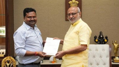तृणमूल कांग्रेस को एक और झटका, सांसद प्रकाश चिक बड़ाईक ने राज्यसभा से दिया इस्तीफा